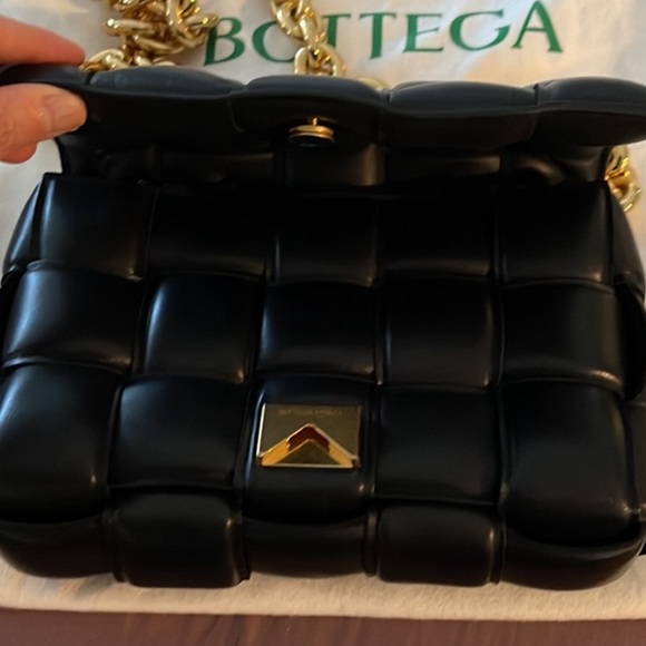 Bottega Veneta Chain Casette Intrecciato Bag - Picture 8 of 10